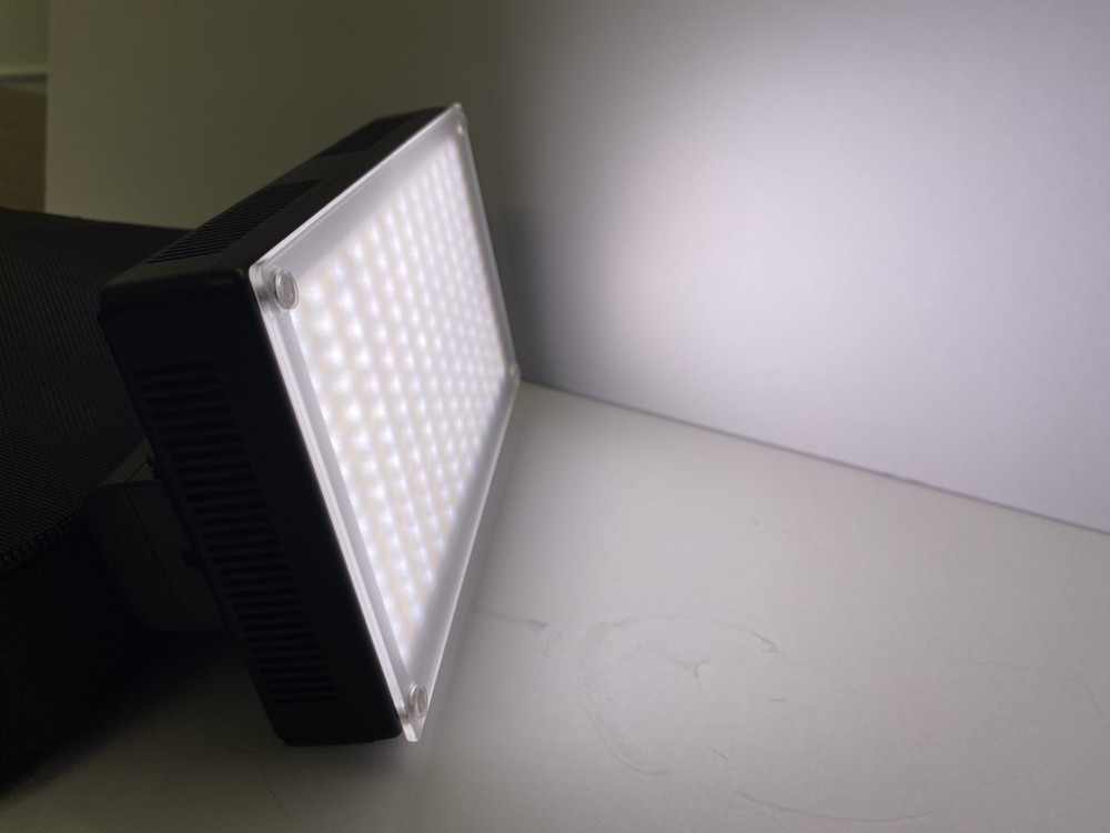 Genaray LED-7100T 312 LED Variable-Color On-Camera Light Kit