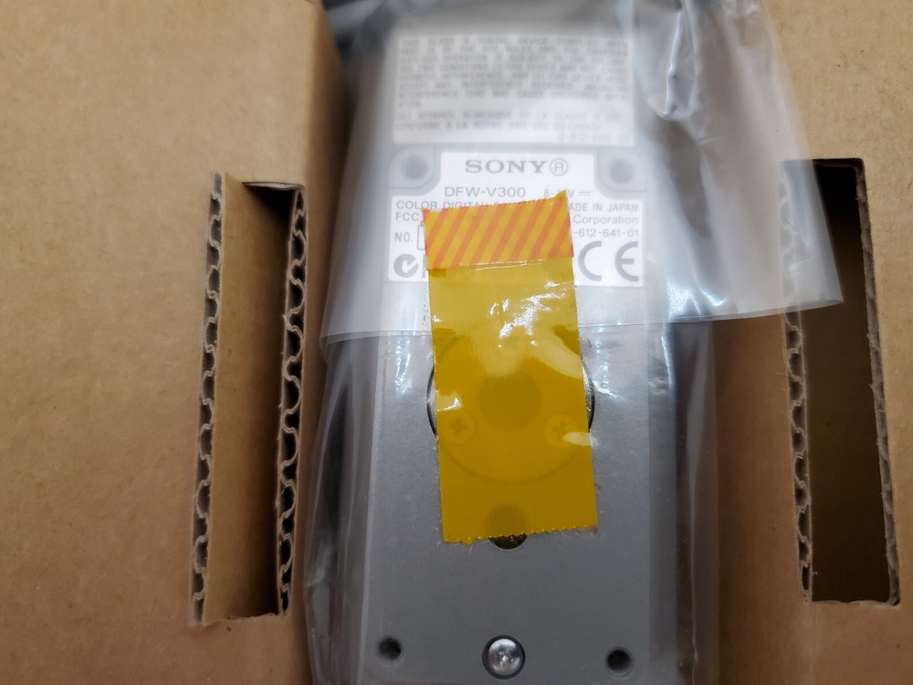 Sony DFW-V300 Color Industrial CCD Camera