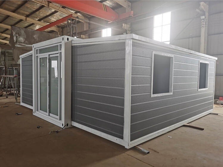20FT Mobile Expandable Container House EMPTY - BATHROOM INCLUDED