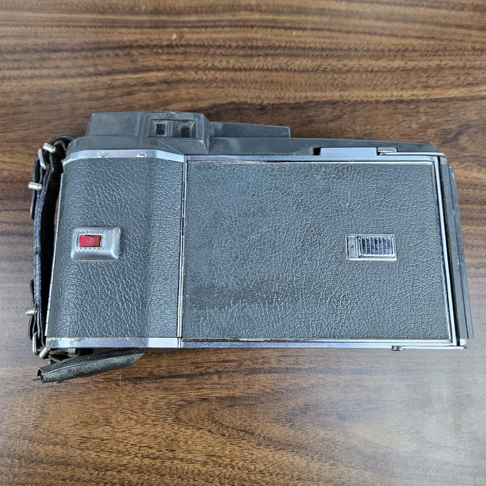 Polaroid Model 160 Land Camera - Untested