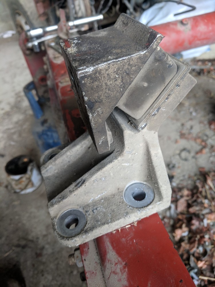 FRONT ENGINE MOUNT REMOVED FROM 75-E-170