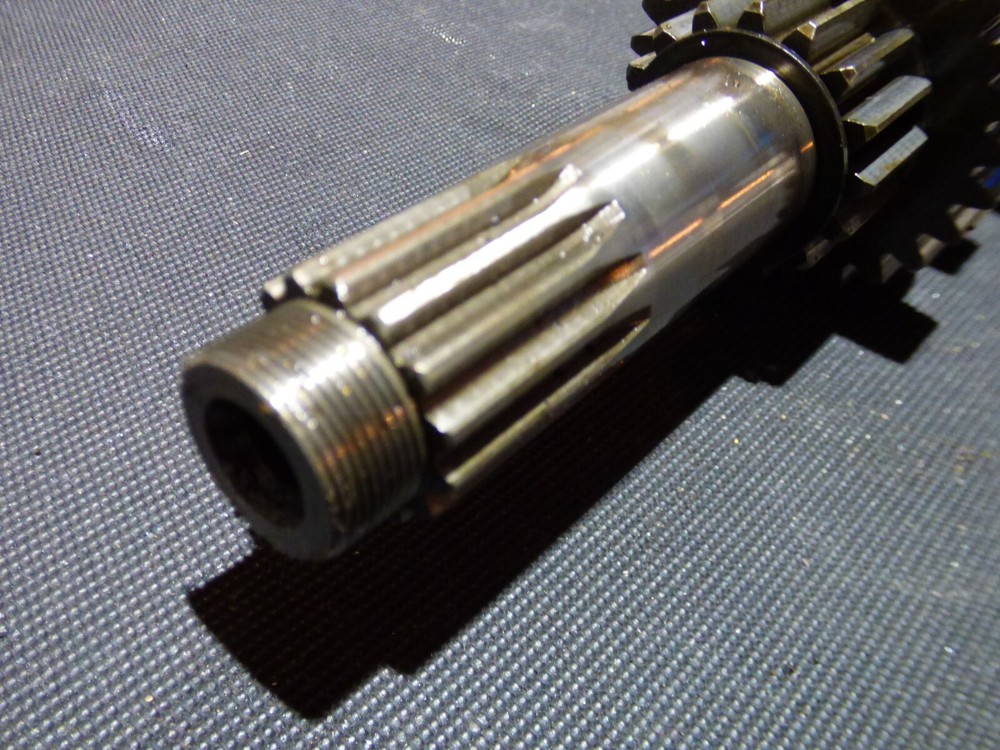 GENUINE DUCATI MONSTER M 600 1993 -97 GEARBOX MAIN INPUT SHAFT
