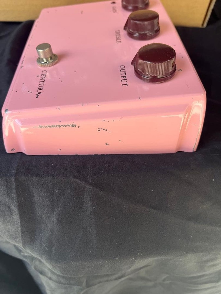 CENTURA Guitar Effects Pedal Pink