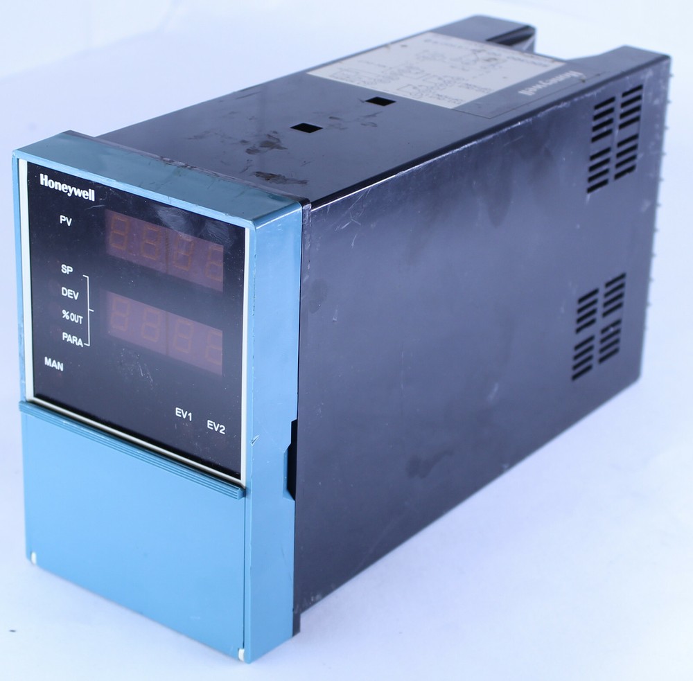 Honeywell SDC300 Processor Controller SDC300-0DJF14Y00H0