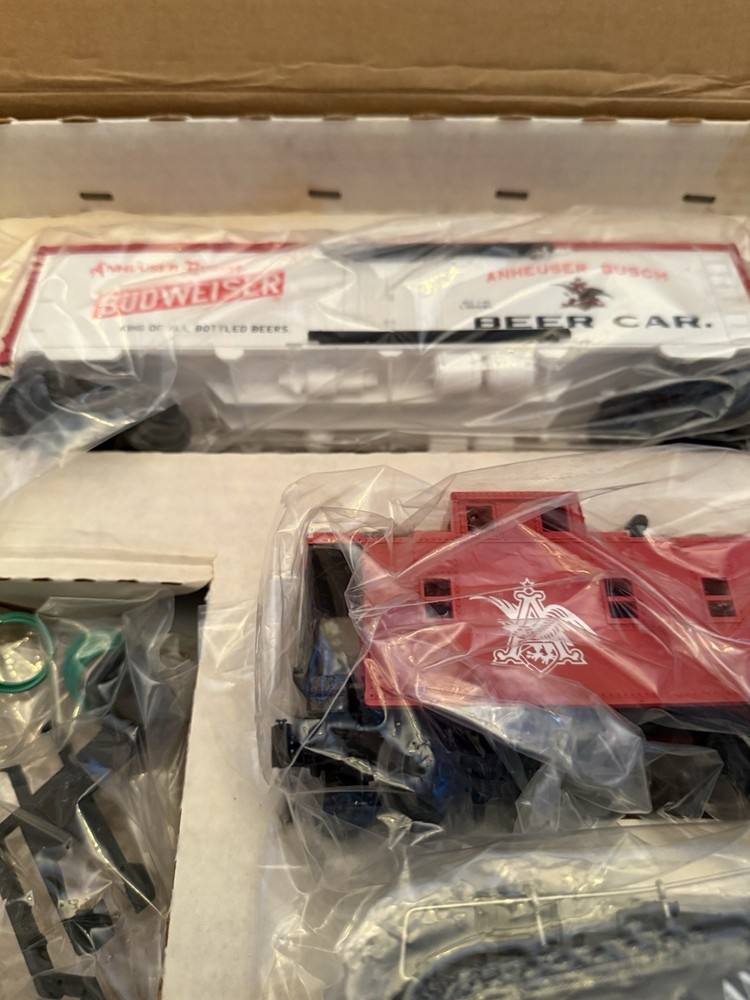 Lionel Train Set Complete Anheiser Busch Budweiser In Original Packaging