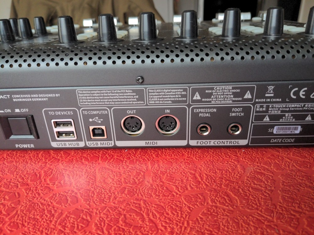 Behringer X-Touch Compact Universal Control Surface Music Recording Studio Mixer