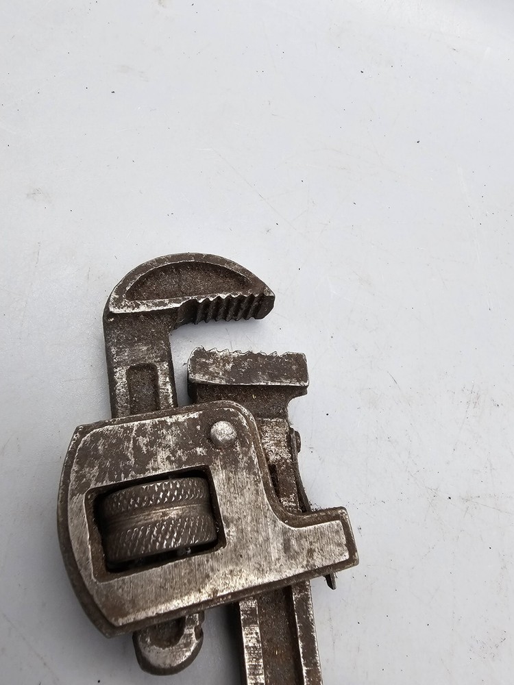 Pipe Wrench Small No 8 - Made in Spain