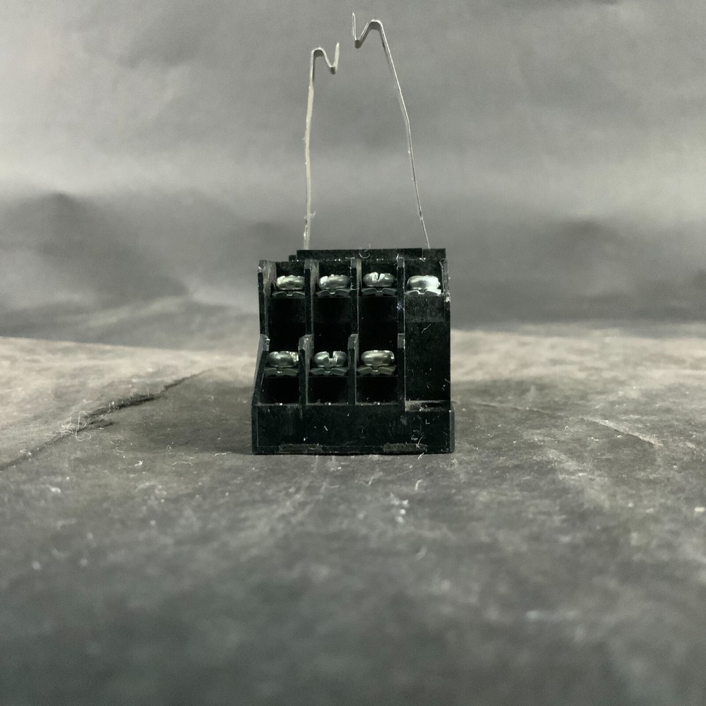 OMRON PYF14A RELAY SOCKET ($5 OBO)