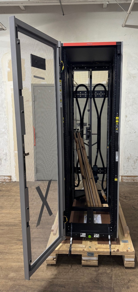 Oracle EXADATA X11M Autonomous Database Server Rack w Internals *BRAND NEW 2025*