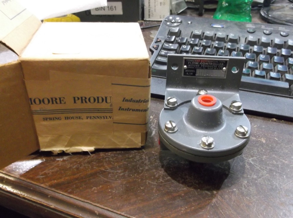 NIB MOORE 63BD CONSTANT DIFFERENTIAL FLOW CONTROLLER (801)