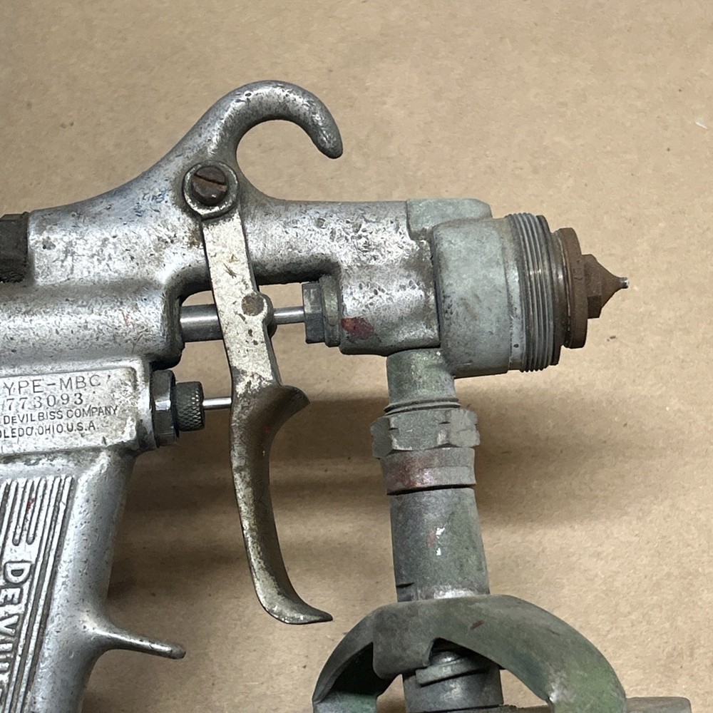 Devilbiss spray gun MBC type with cup and #30/58nozzle Untested