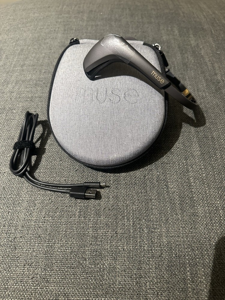 Muse 2: The Brain Sensing Headband + Hard Carrying Case!!