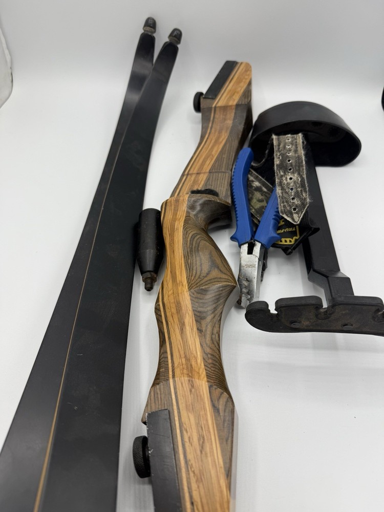 Recurve Bow