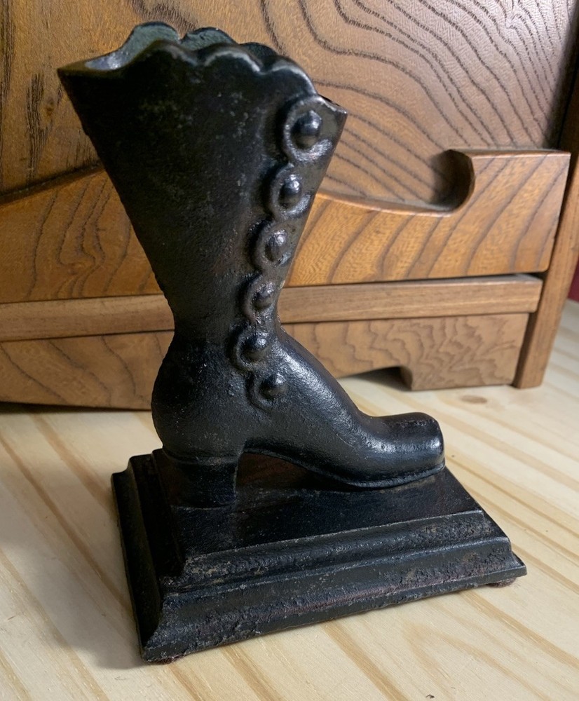 Cast Iron Victorian Shoe Bookends