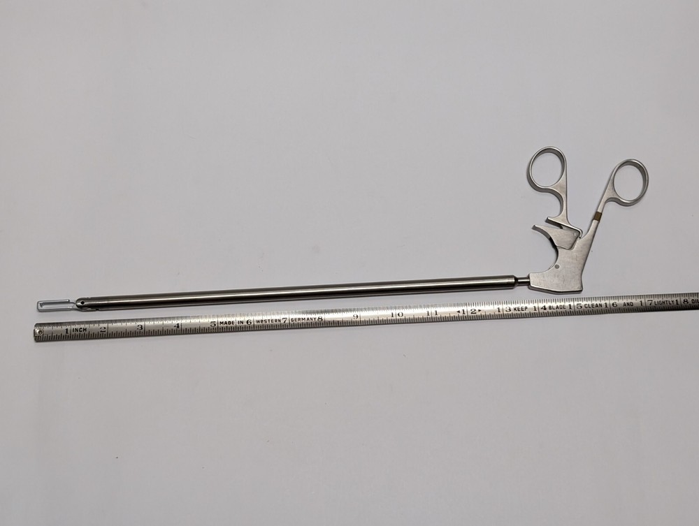 DAVOL 5875000 Grasper (USED).