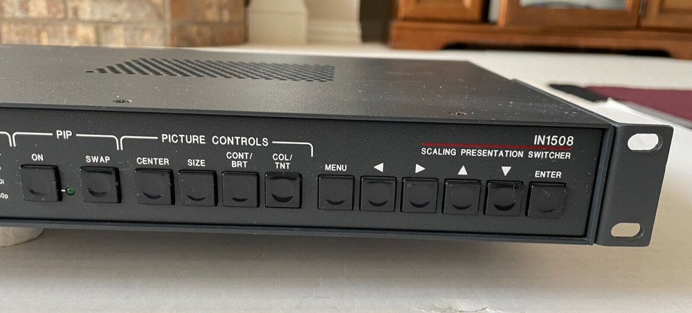 Extron IN1508 Scaling Presentation Switcher