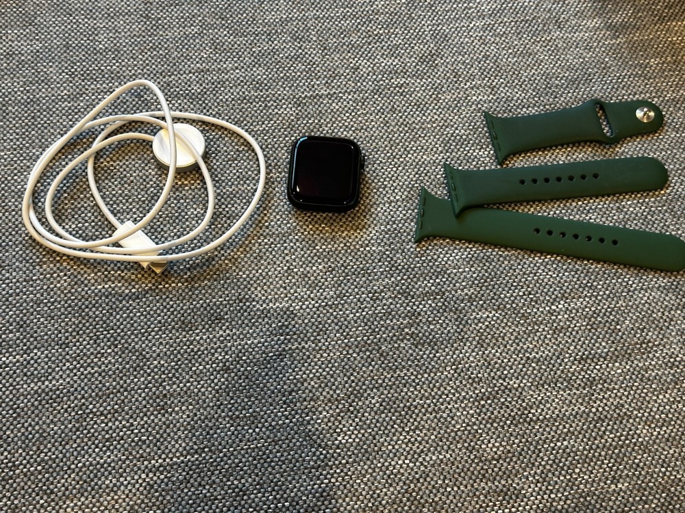 APPLE WATCH SERIES 7 (GREEN 45MM)