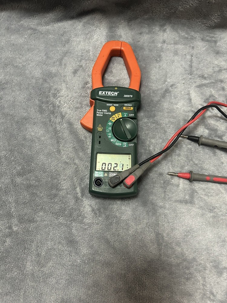 EXTECH 380976-K Single Phase/Three Phase 1000A AC Power multimeter and bag