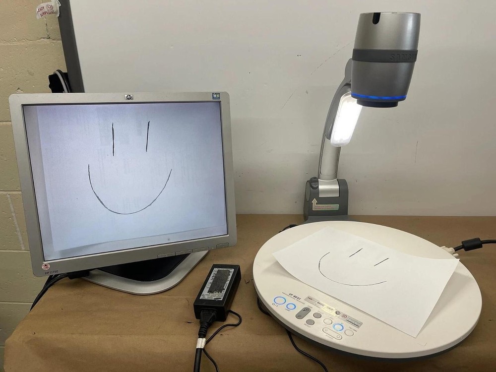 SAMSUNG UF-80ST Digital Presenter W/ Power Adapter - TESTED