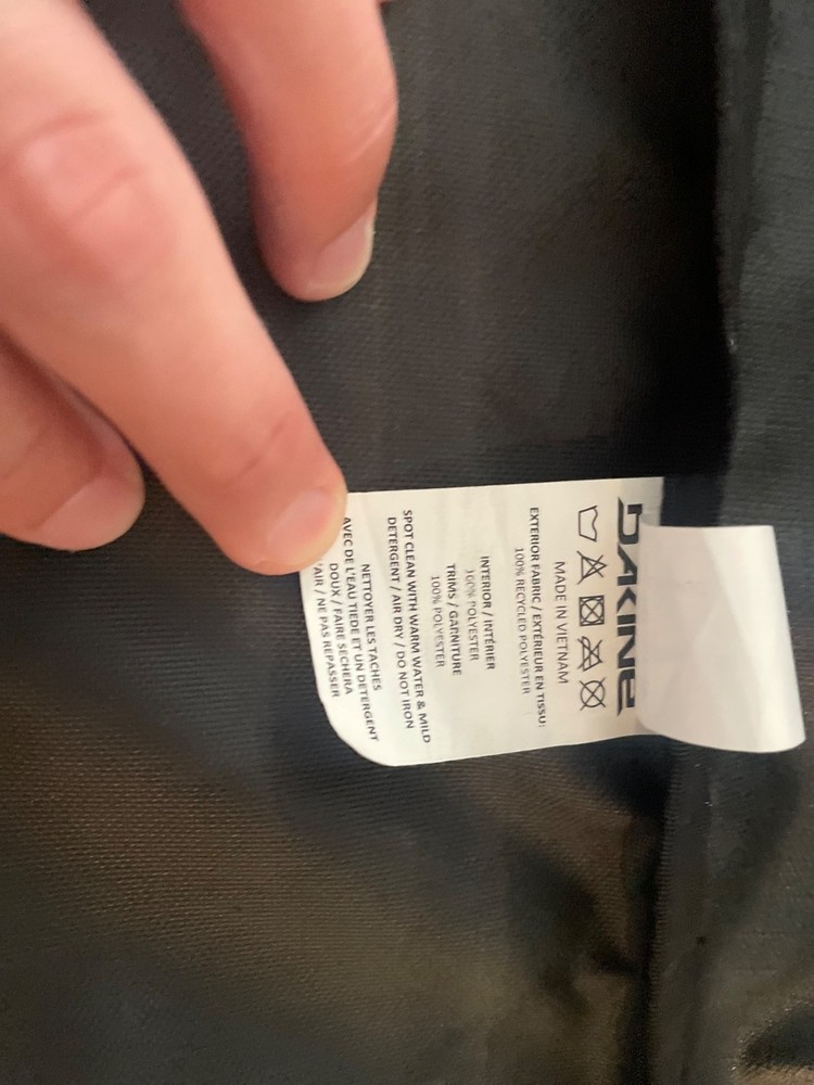 dakine snowboard bag not padded