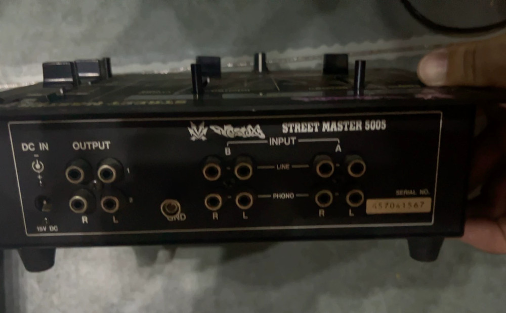 1pcs Vestax 5005 Mixing Console