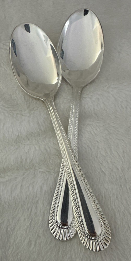 2 WALLACE Wickham Deep Silverplate Dinner Spoon Tablespoon Flatware Fan Bead 7.5