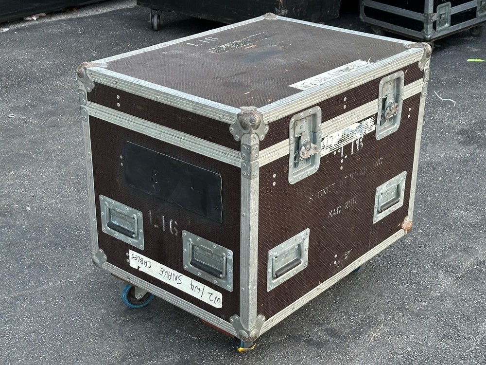 2 Compartment Speaker Trunk Case with wheels #603 (One)THS