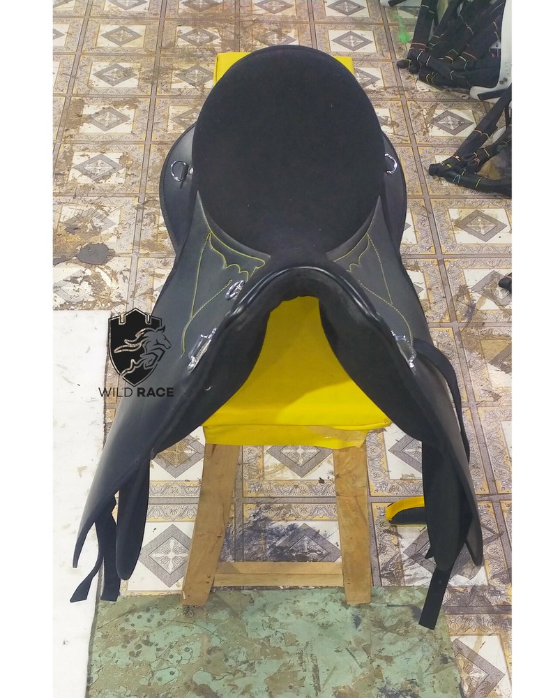 Endurance saddle / Black Synthetic Saddle/ jumping saddle