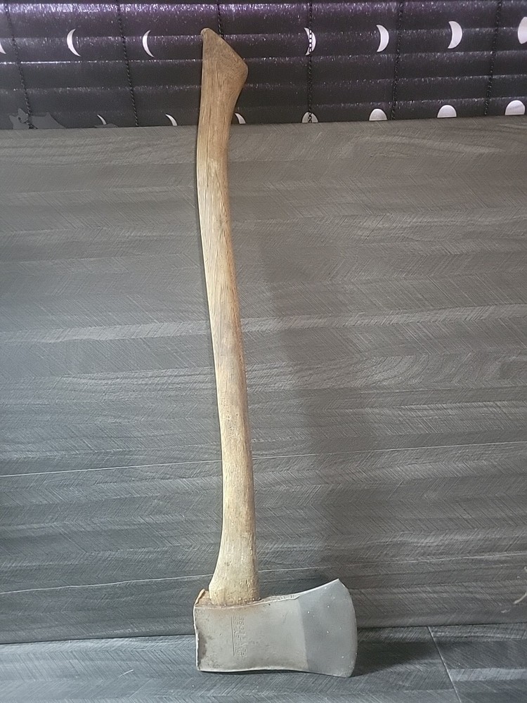 Vintage TRUE TEMPER Flint Edge Connie Pattern Single Bit Axe