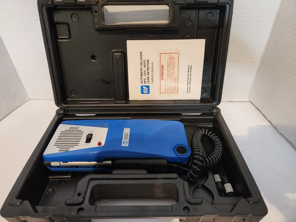 TIF 5550 Automatic Halogen Leak Detector with Hard Case