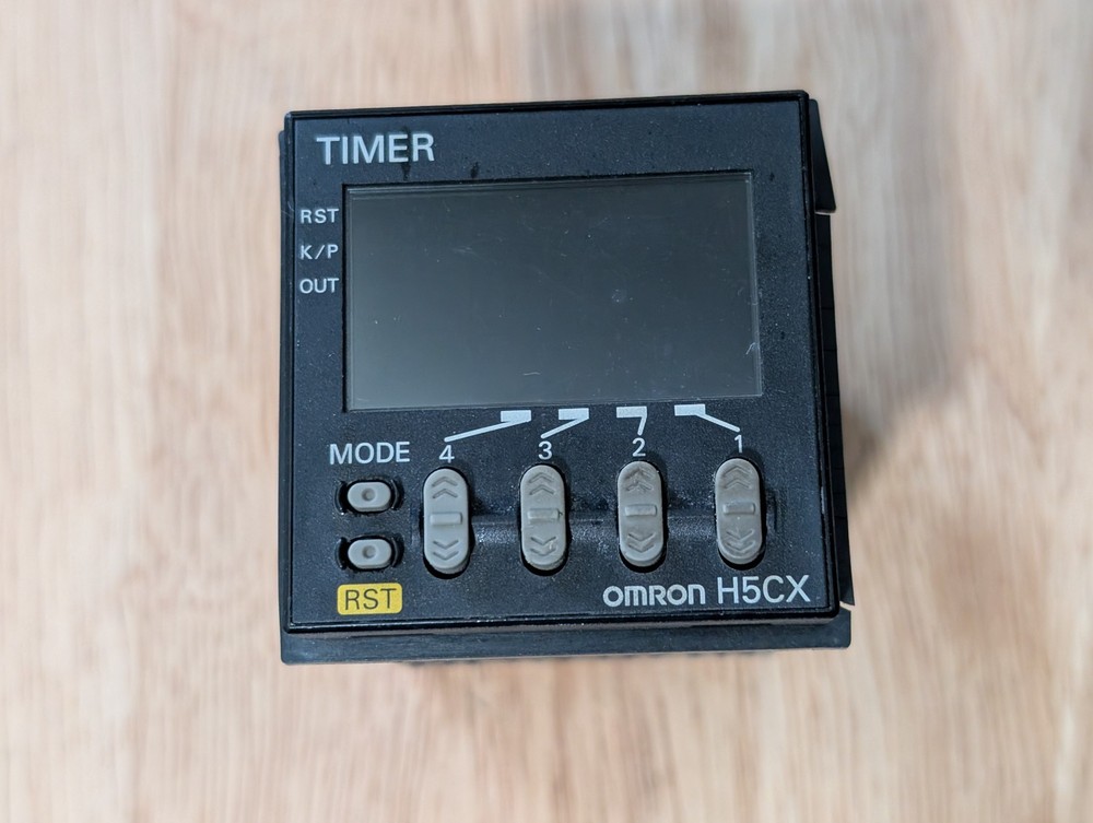 Omron H5CX-ASD Digital Timer - Used