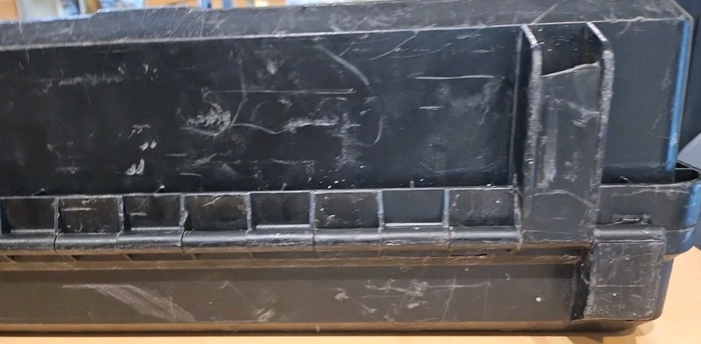 24" Handle DEWALT EMPTY CASE FOR TOOL Heavy Duty Hard Plastic Container Lockable