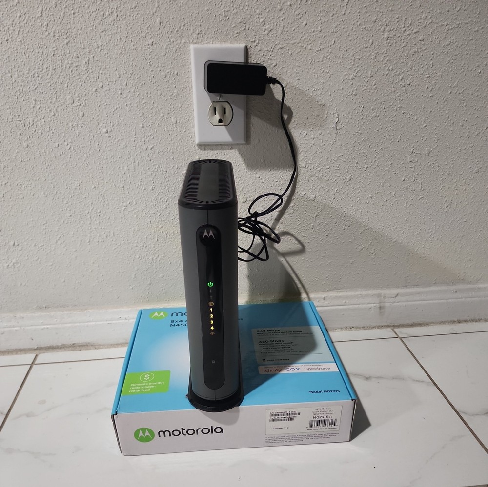 Motorola 8×4 Cable Modern Plus N450 WiFi Router Modem