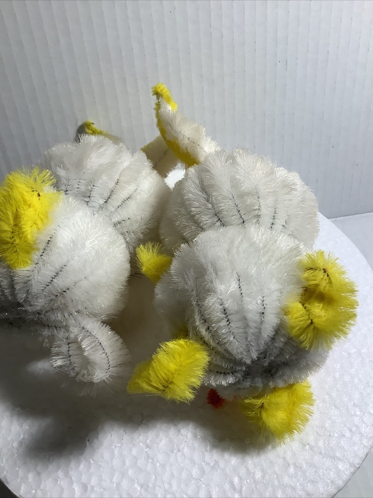 Vintage MCM Easter Bunny Rabbit Chenille Pipe Cleaner Craft Figure Decoration