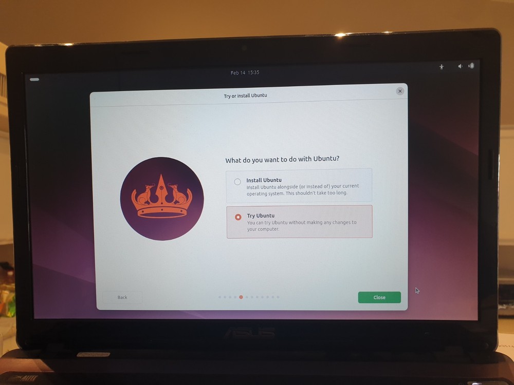 Linux Ubuntu 24.04.3 LTS, 64-bit, Bootable Live and Install USB Flash Drive