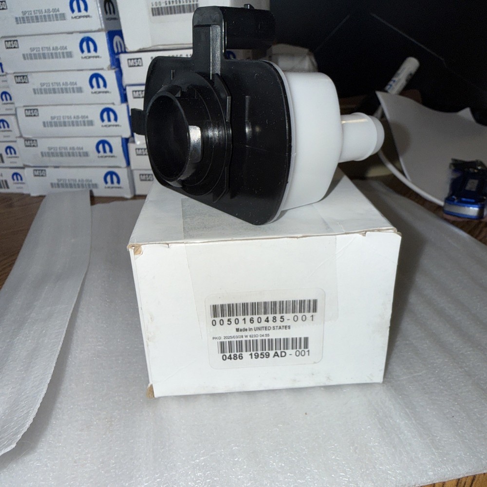 Genuine Mopar Evaporative System Integrity Module Detector 04861959AD
