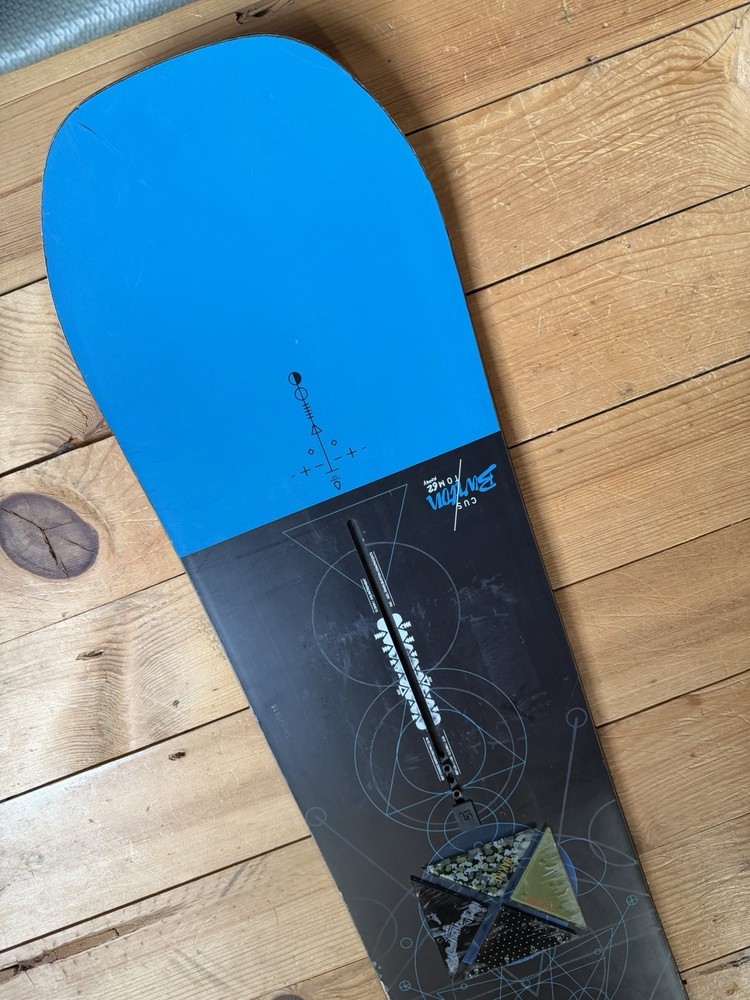 Burton Custom Flying V Snowboard Size 162cm, Used.