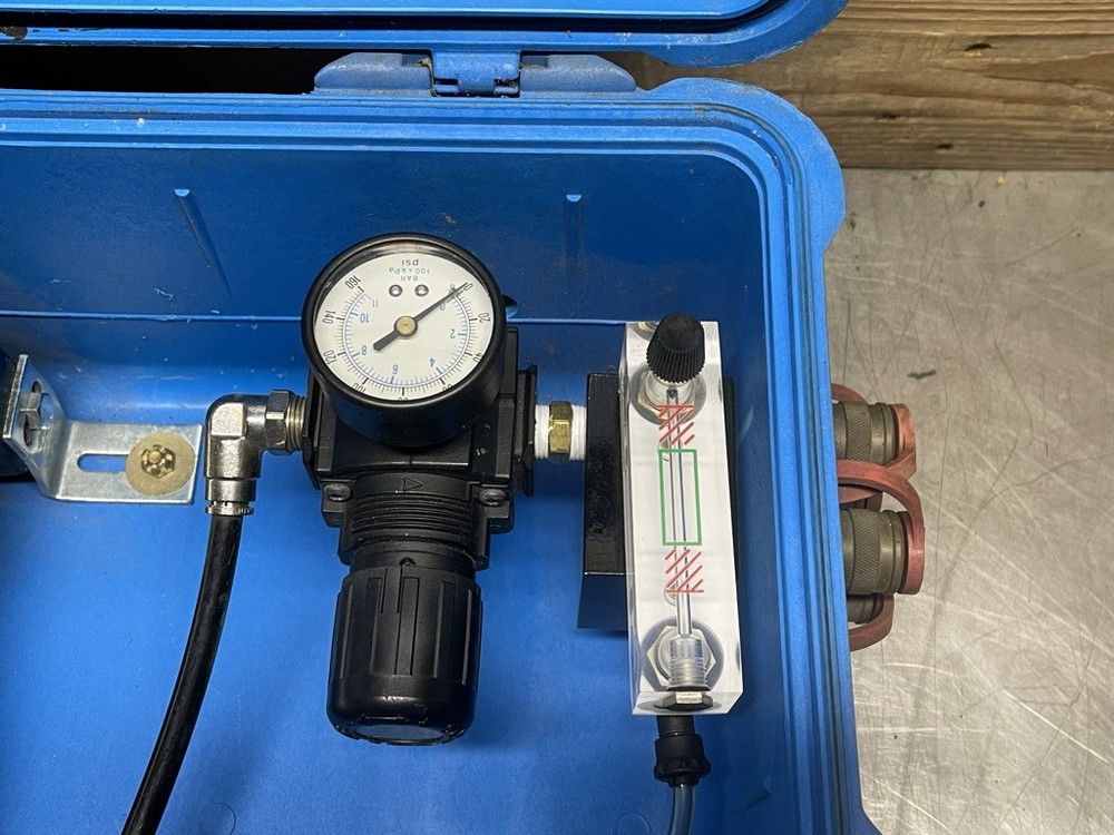 3M 256-02-00 Portable Air Panel Compressed Air Filter Regulator