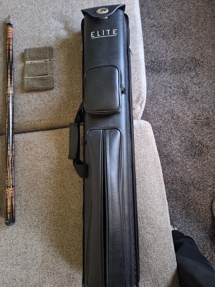 Pool Cue Lot.