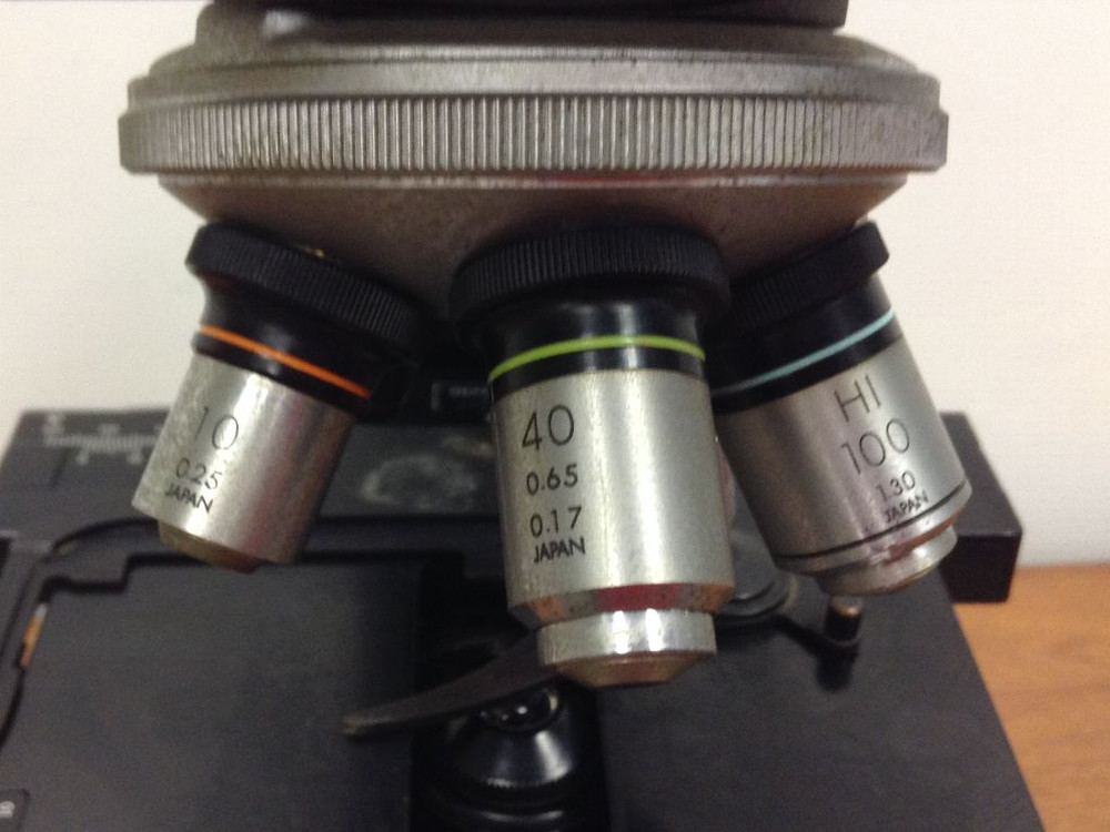 OLYMPUS - BH Microscope in excellent condition w/five objectives
