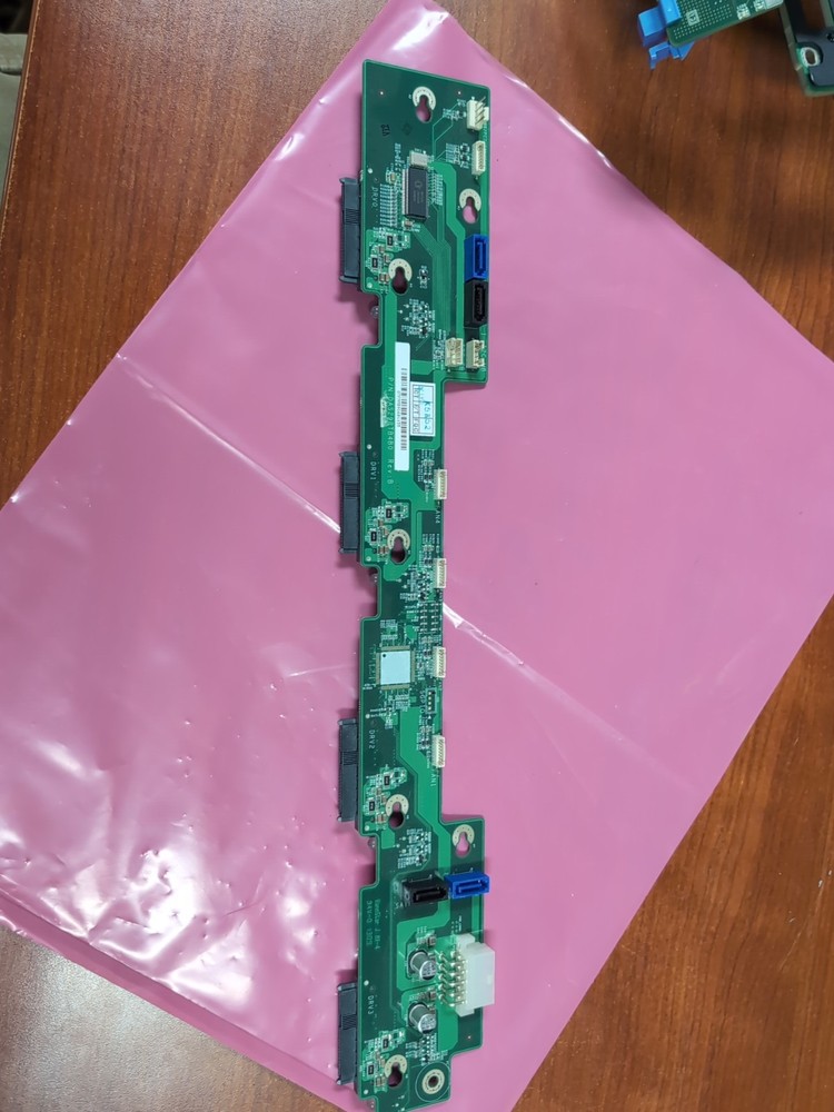 Dell CS24-SC F1D Server SAS/SATA Backplane DAS29RTB4B0