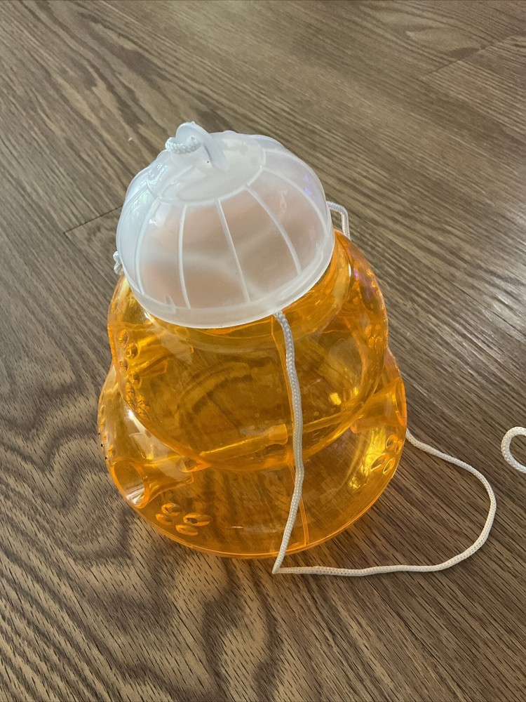 2 wasp reusable traps clear orange USED