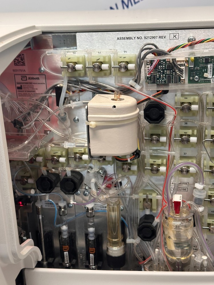 Abbott CELL-DYN RUBY (Dom 2018 ) complete as seen