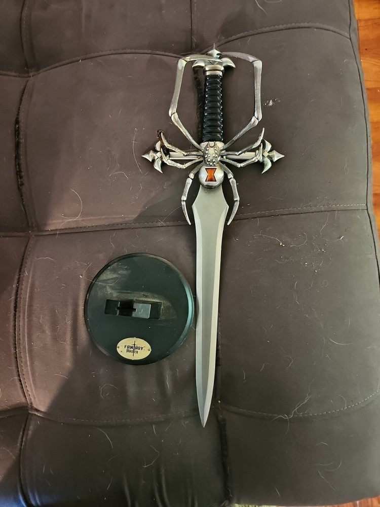 Black Widow Dagger
