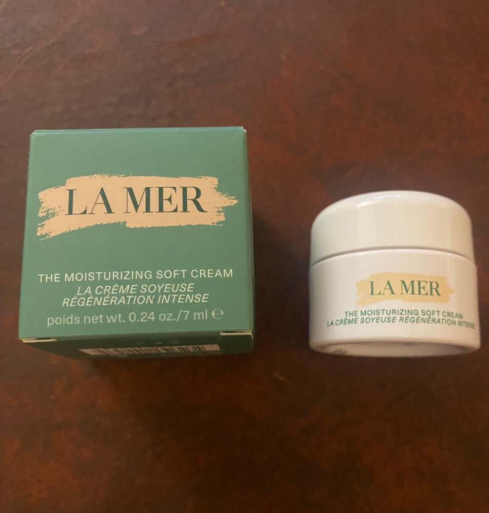 La Mer moisturizing soft cream 0.24 oz/7 ml LUXURY!