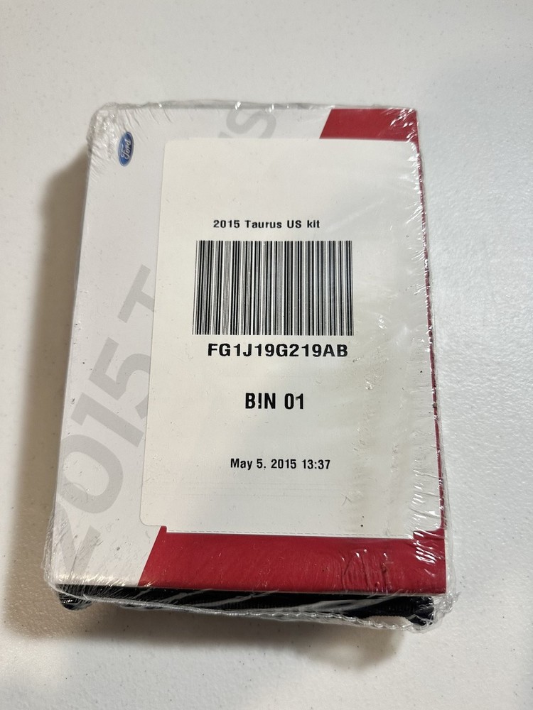 2015 Ford Taurus Owner's Manual Set