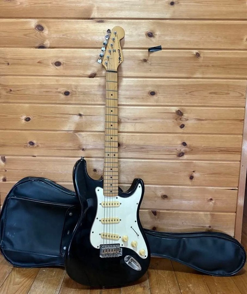 Mavis Ishibashi Custom Stratocaster