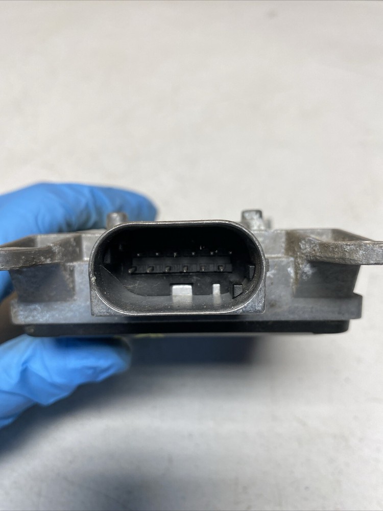 2011-2014 PORSCHE CAYENNE GTS 92A - Right LANE Change Assist Control Module