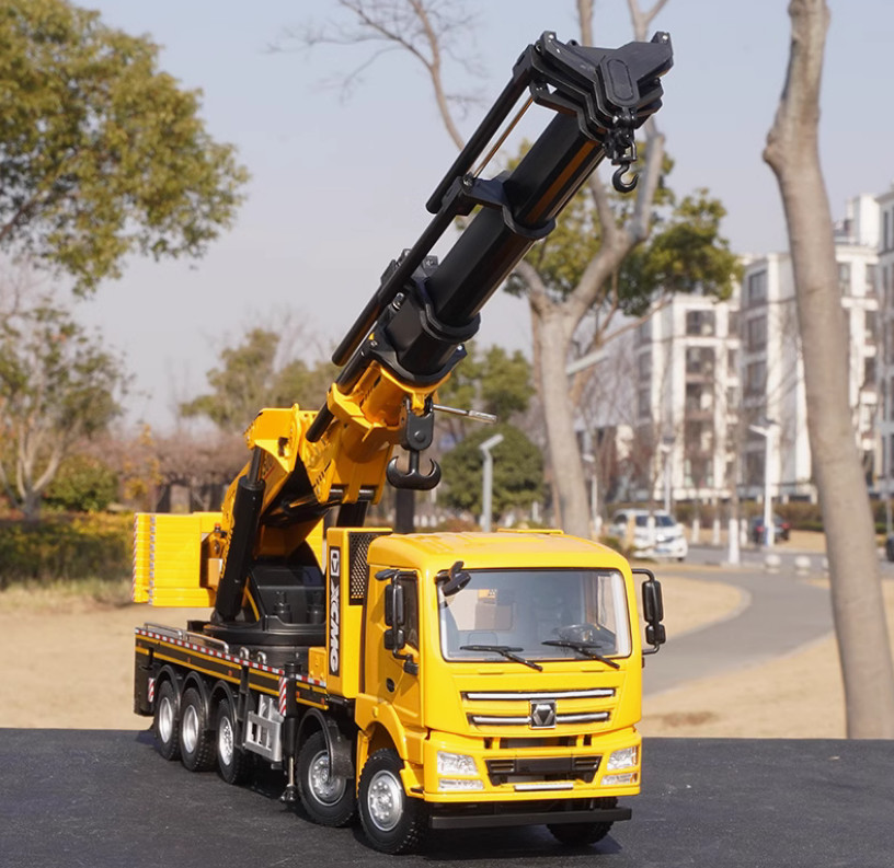 1/35 XCMG SQZ4500 Telescopic Boom Mounted Crane Construct Machine Diecast Model