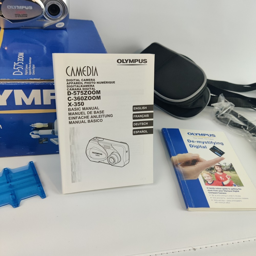 Olympus D-575 Compact Digital Camera Silver Tested Boxed plus memory card